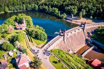 Chata s bazénem - ZOO Dvůr Králové nad Labem