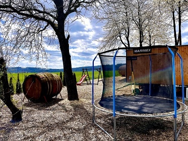 Chata s bazénem - ZOO Dvůr Králové nad Labem