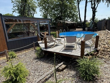 Chata s baz�nem - ZOO Dv�r Kr�lov� nad Labem
