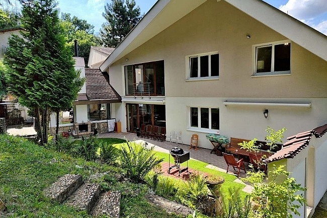 Rekrean dm - vnitn bazn - Barrandov