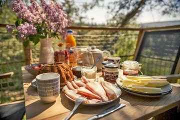 Treehouse Stvořidla - Leštinka - Glamping
