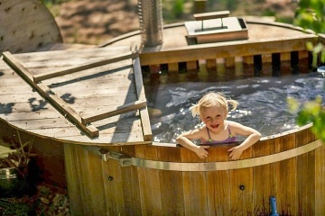Treehouse Stvořidla - Leštinka - Glamping