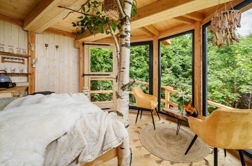 Glamping v korun�ch strom� - v�hled na Je�t�d