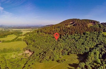 Glamping v korun�ch strom� - v�hled na Je�t�d