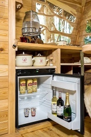 Glamping v lese - Treehouse a sauna - Je�t�d