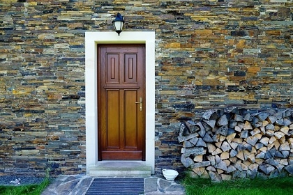 Chalupa a koupac� jez�rko - �ern� hora - Krkono�e