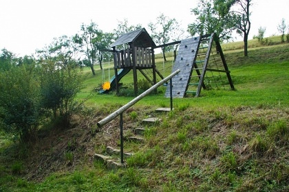 Chalupa a koupac� jez�rko - �ern� hora - Krkono�e