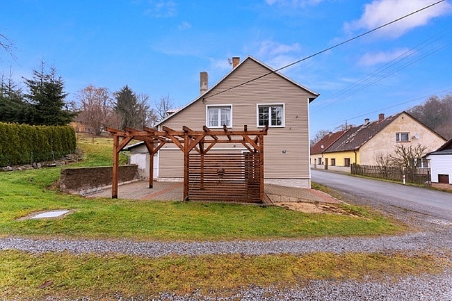 Chalupa u hradu Svojanov - Toulovcovy Maštale