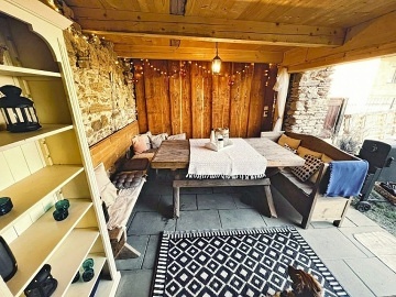 Chalupa rsk vrchy - Jimramov - hrad Pertejn