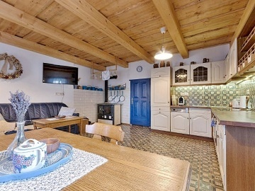 Chalupa rsk vrchy - Jimramov - hrad Pertejn