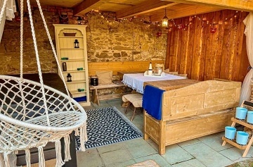 Chalupa rsk vrchy - Jimramov - hrad Pertejn