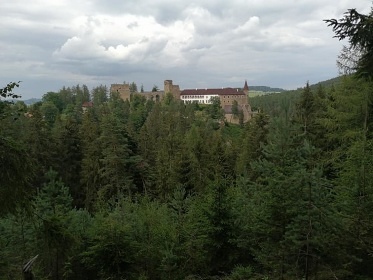 �umavsk� chalupa - Su�ice - hrad Velhartice