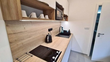 Chata vhled na Paseckou sla s jezrkem - Kvilda