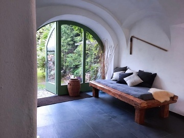 Chalupa ern v Poumav - jezero Lipno - Frymburk