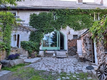 Chalupa ern v Poumav - jezero Lipno - Frymburk