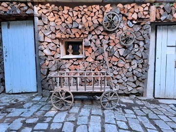 Chalupa ern v Poumav - jezero Lipno - Frymburk