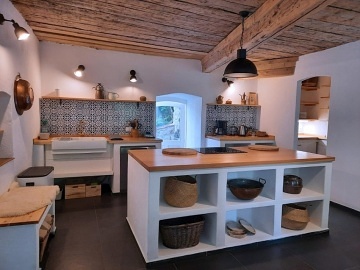 Chalupa ern v Poumav - jezero Lipno - Frymburk