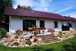 Nov� objekt: Rodinn� chaty u S�zavy - sauna a koupac� sud 1C-115