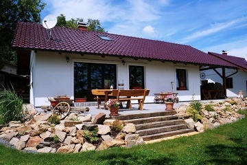 Rodinn� chaty u S�zavy - sauna a koupac� sud