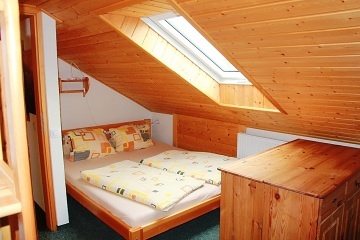 Rodinn� chaty u S�zavy - sauna a koupac� sud