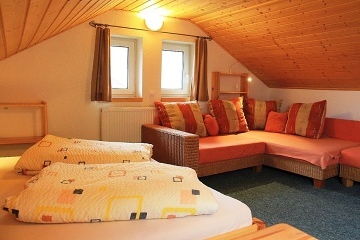 Rodinn� chaty u S�zavy - sauna a koupac� sud