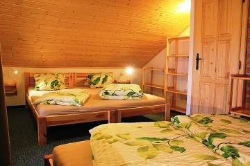 Rodinn� chaty u S�zavy - sauna a koupac� sud