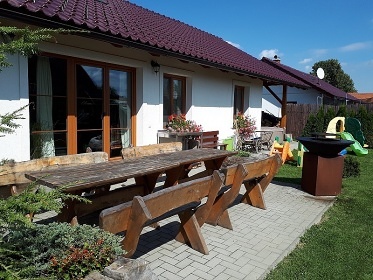 Rodinn� chaty u S�zavy - sauna a koupac� sud