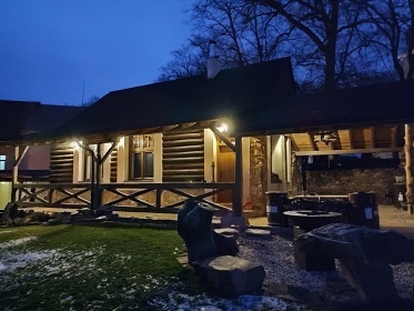 Rodinn� chaty u S�zavy - sauna a koupac� sud