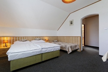 Penzion wellness a bazn - CHKO rsk vrchy