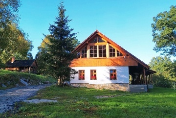 Chalupa pod Mikulčiným vrchem - Bílé Karpaty