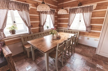 Roubenky u Kouteckého potoka - hrad Lipnice