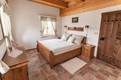 Roubenky u Kouteck�ho potoka - hrad Lipnice