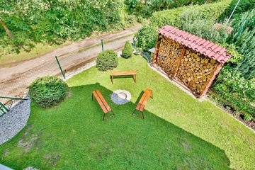 Chata s baz�nem - Plan� nad Lu�nic� - ji�n� �echy