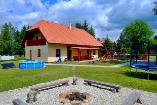 Chalupa s baz�nem u jezera Lipno - Horn� Plan�