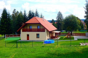 Chalupa s baz�nem u jezera Lipno - Horn� Plan�