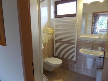 Chata Vysok� Tatry - �trbsk� Pleso - Lu�ivn�