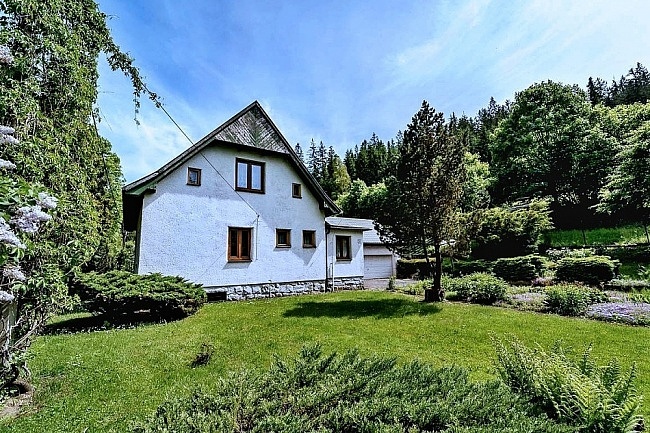 Chalupa u řeky Ostravice - přehrada Šance