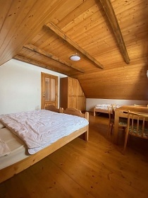 Roubenka Vyso�ina - V�rsk� p�ehrada - Pern�tejn