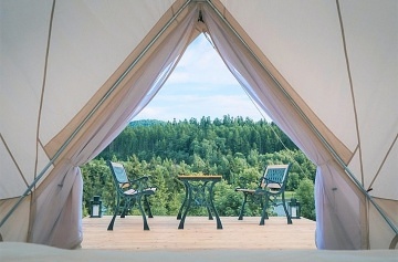 Glamping stany - v�hled na p�ehradu Slezsk� Harta