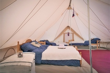 Glamping stany - v�hled na p�ehradu Slezsk� Harta