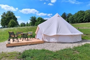 Nov� objekt: Glamping stany - v�hled na p�ehradu Slezsk� Harta 2M-211
