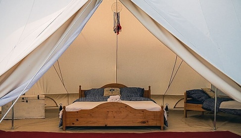 Glamping stany - v�hled na p�ehradu Slezsk� Harta