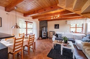 Chata s koupacm sudem - CHKO Bl Karpaty