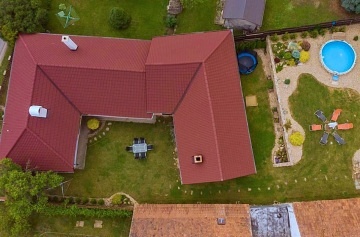 Wellness chalupa s baz�nem - p�ehrada Vranov