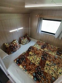 Glamping Medov� Maringotka - CHKO Pood��