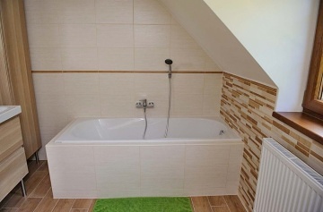 Chalupa s baz�nem - pod Je�t�dem - Ran� Malevil