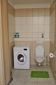 Chalupa s baz�nem - pod Je�t�dem - Ran� Malevil