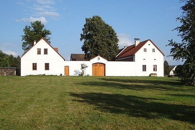 Venkovský apartmánový statek u J.Hradce