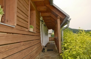 Chalupa s baznem - Orlick hory - Pastviny