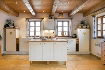 Chalupa s baznem - Orlick hory - Pastviny